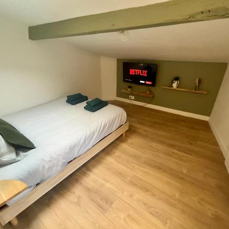 Apartamento Sous Les Toits Du Parvis Niort Exterior foto