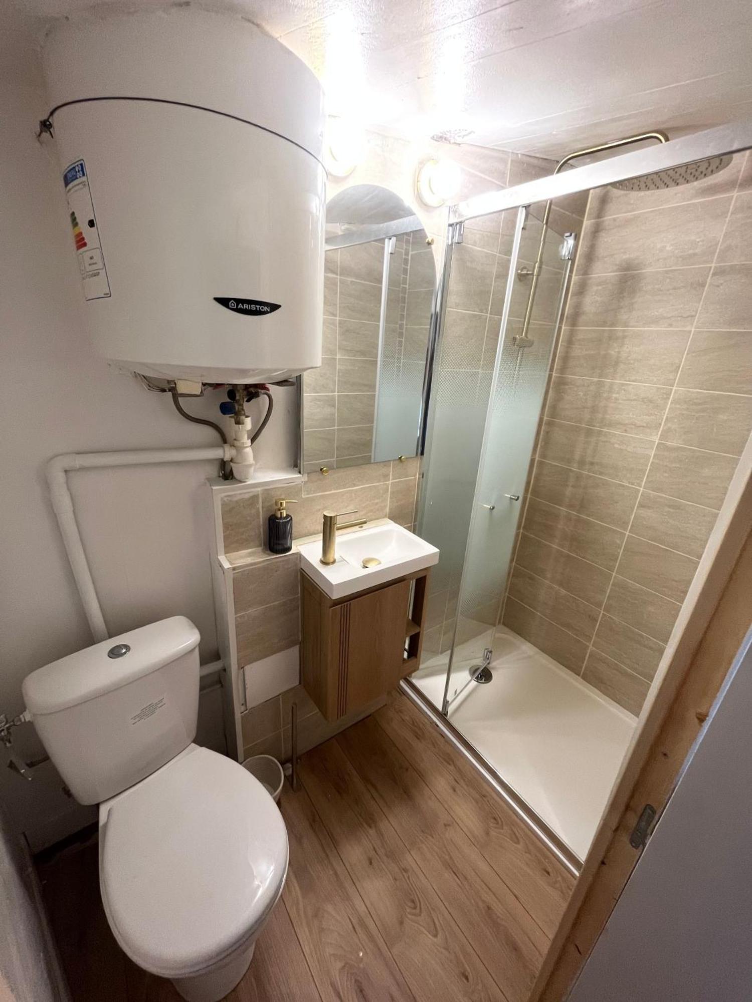 Apartamento Sous Les Toits Du Parvis Niort Exterior foto